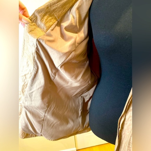 Chico’s shiny crinkle blazer, shimmery  w/ ruched sleeves effect. - Picture 10 of 11